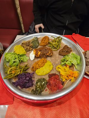 Plat découverte (only front half is vegan, the back half has meat) at Restaurant ALAJE in Rouen