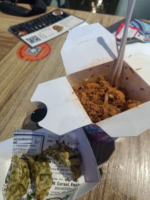  at Tora Street Food in Burgos