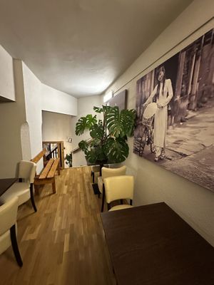 Gemütlicher Innenbereich oben  at Veganam in Leipzig
