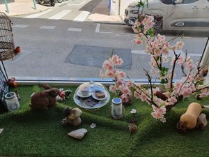 Interior at Le Rouge-gorge Restaurant in Menton