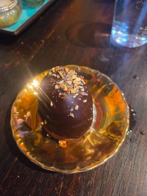 Schaumkuss mit Marzipan at Nomi the Karakal in Malmo