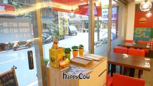 Dining environment at Casa Mia Cafe in New Taipei City