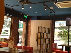 店內門口 at Casa Mia Cafe in New Taipei City
