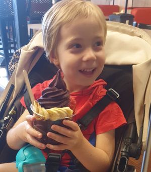 The Acai bowls are yum. The Granola is vegan. Perfect for a warm day. at Sideshow Burgers in Kyneton