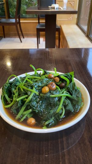 Sweet potato leaves  at Fo Guang Shan Kek Lok Temple Dishuifang - 佛光山極樂寺滴水坊 in Keelung