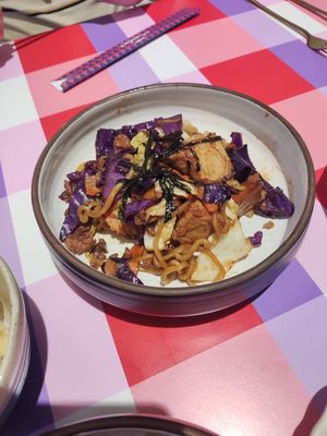 Yaki soba at V Street - Emsphere in Bangkok