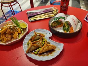 Pad thai, edamame dumplings and katsu chick'n wrap at V Street - Emsphere in Bangkok