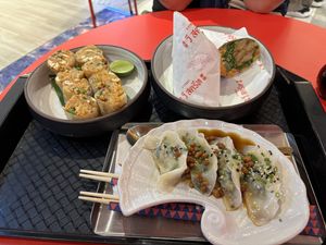 Good portion sizes  at V Street - Emsphere in Bangkok