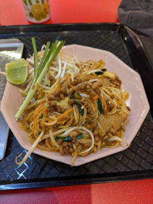 Pad Thai at V Street - Emsphere in Bangkok