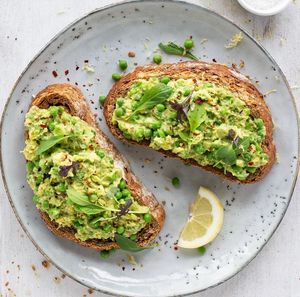 Avo toast at Oat Restaurant Cafe in North London