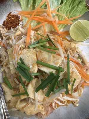 Pad thai with tofu #Veganuary at One Tomyumkung Thai and Vegan Food in Chiang Mai