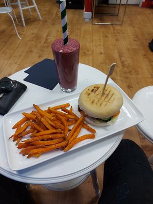  at VeGaNuTi in Yeovil