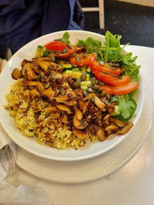  at VeGaNuTi in Yeovil