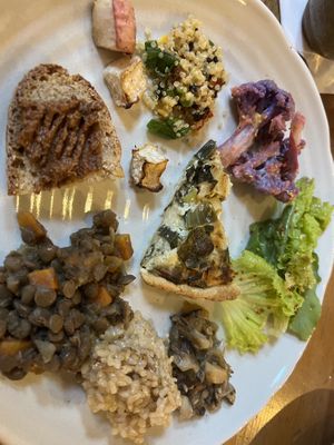 vegan lunch set menu  at Bon On Shya International Cafe in Koya