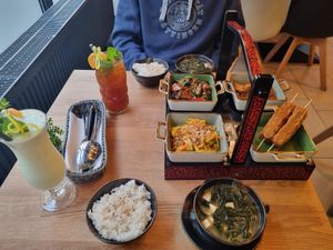 Haupt Set for 2, watchout for the egg in the ramen noodles, they kindly replaced it with vegan miso soup for us at Gaia Garden in Gottingen