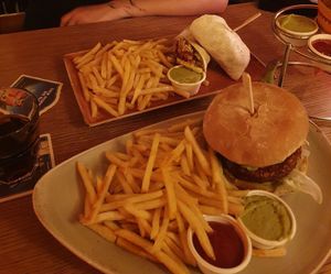 Jackfruit burger and green wrap at Tijuana in Kleve