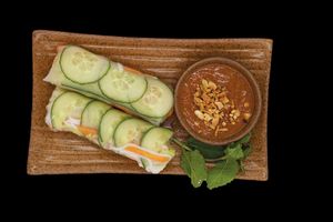 2. Gỏi cuốn chay
Hausgemachte vegane Sommerrolle
Reispapier | Tofu | Salat | frische Kraeutern | Erdnusssosse at Goc Da - Authentic Vietnamese Cuisine in Wiesbaden