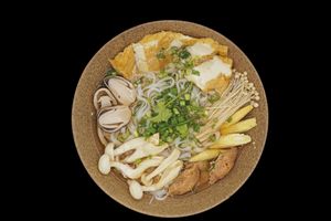 6. Vegan Soul Pho
Gemuesebruehe | Reisbandnudeln | Tofu | Sojastuecken | Weisse Buchenpilz | Strohpilz | Enoki Pilz | Babymais | frische Kraeutern at Goc Da - Authentic Vietnamese Cuisine in Wiesbaden