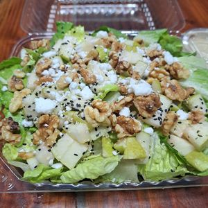 Ensalada de pera at Ùumbal by Health Buddy in Chula Vista