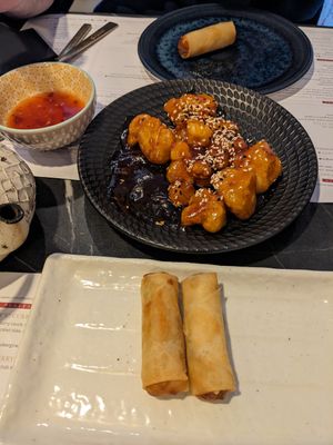 Sticky Sesame Cauliflower "Wings" and Vegetable Spring Rolls at Hou Hou Mei in Inverness