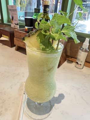 Pineapple mint smoothie   at Ohkajhu in Bangkok