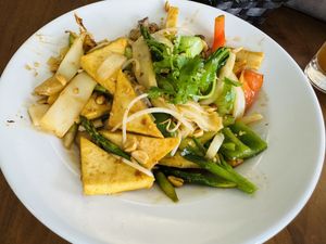 Vegan Fresh 2u -  Kung Pao Chow Fun w/Tofu.

Perfection 👌  at Vegan Fresh 2U in Rancho Cordova
