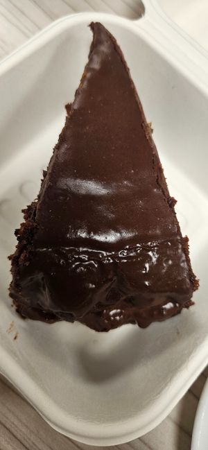 Torta al cioccolato - spaziale at White Rabbit  in Lamezia Terme