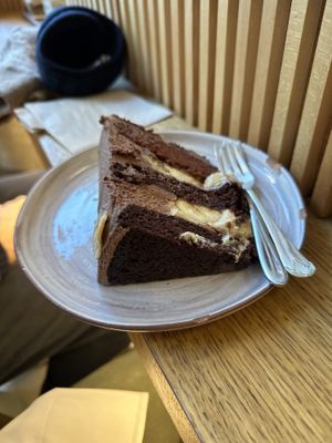   at Dendara in London