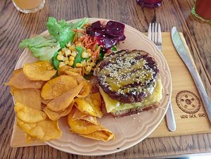 Hamburger vegan at Rir Sol Bio in Alcobaca