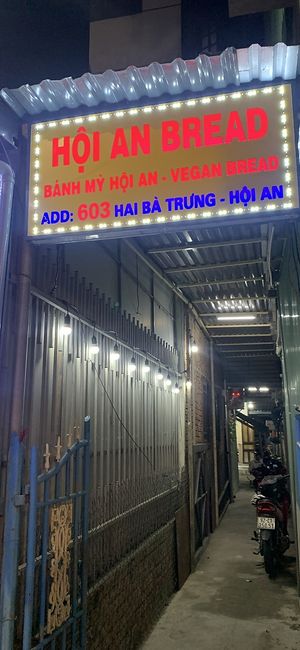 entrance at Bánh Mì Cô Ba - Hoi An Bread - 호이안 바게트 in Quang Nam