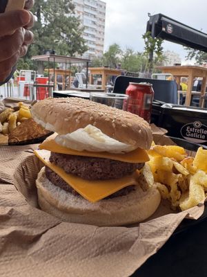 Hamburguesa doble de heura  at Why Not in Cadiz