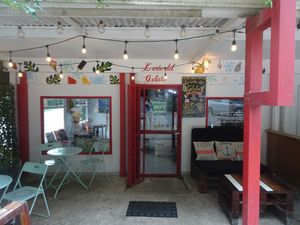 Shop entrance. at L'arte del Gelato in Santa Teresa