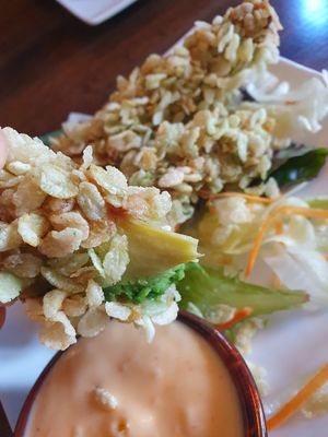 Gebratene Avocado - unsere Lieblingsvorspeise at Vegan Dimo in Berlin