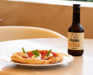 Pizza at Bis Osteria Italiana Contemporanea in Colle Di Val Delsa