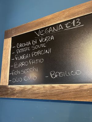 vegan pizza in january 2024  at 081 in Melegnano