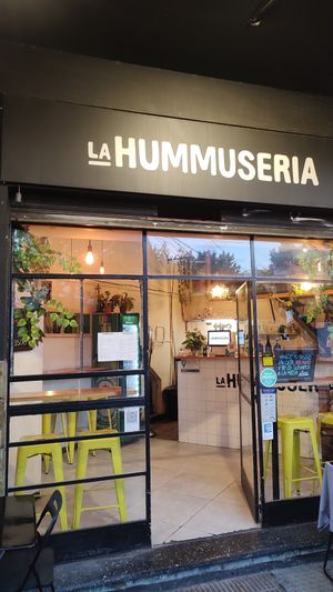 overview at La Hummusería in Buenos Aires