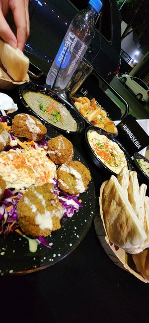 El local ya no es 100% vegano
Pero la picada hummusera si lo es, es abundante y el hummus es un 10/10 at La Hummusería in Buenos Aires