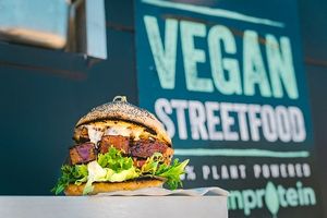 Vegan Streetfood Truck – BBQ Ribz Burga at Vegan Streetfood ZA - Food Truck in Cape Town
