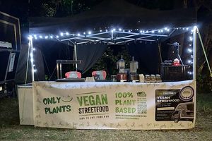 Vegan Streetfood Truck – Retreat Yourself at Vegan Streetfood ZA - Food Truck in Cape Town