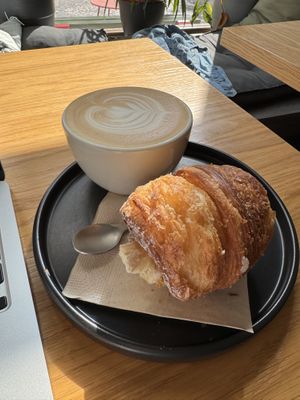 Oat chai and vegan crofin  at Version Coffee in Prague