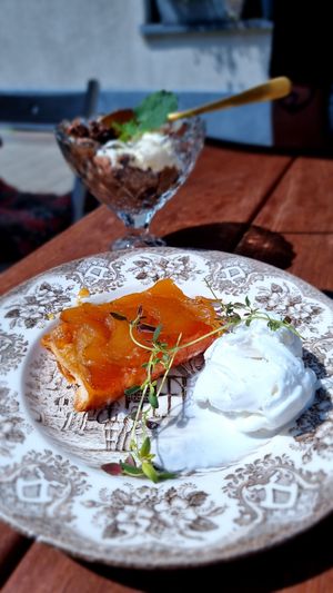 Tarte tatin with icecream and chocolate mousse at Planttrekkerij  in Antwerpen