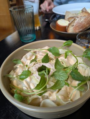 starter: kohlrabi with leche de tigre & cashew cream at Planttrekkerij  in Antwerpen