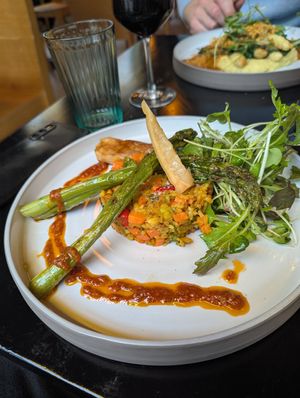 main: paella with green asparagus & preserved lemon at Planttrekkerij  in Antwerpen