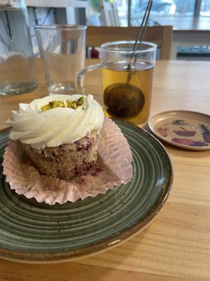 The cupcake is moist and delicious, but the topping was too dense for me. I prefer fluffier  at Vinni The Vegan Witch in Ankara