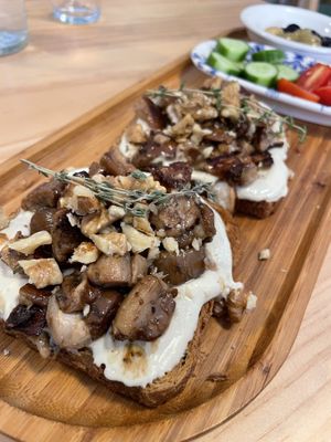 Mushroom toast- Devine 9/10  at Vinni The Vegan Witch in Ankara