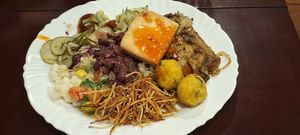 Seitan acebolado, crispy de batata doce e muito mais at Magna Cozinha Vegana - Botafogo in Rio De Janeiro