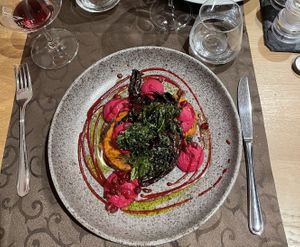 Sweet potatoes, beetroot hummus, kale #Veganuary at 51° in Leukerbad