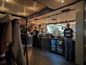  at Pizzeria Via Tribunali in Aekaeslompolo