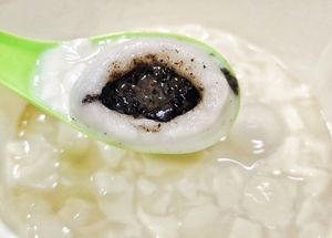 Sesame rice ball at Mr Bean - Plaza Singapura in Central Singapore