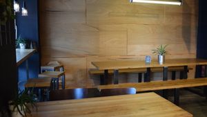 inside at Momos - Organic Veggie Dumplings in Berlin